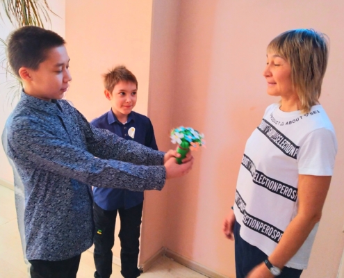 Творческий мастер - класс по изготовлению "бумажных букетов" к Международному женскому дню!